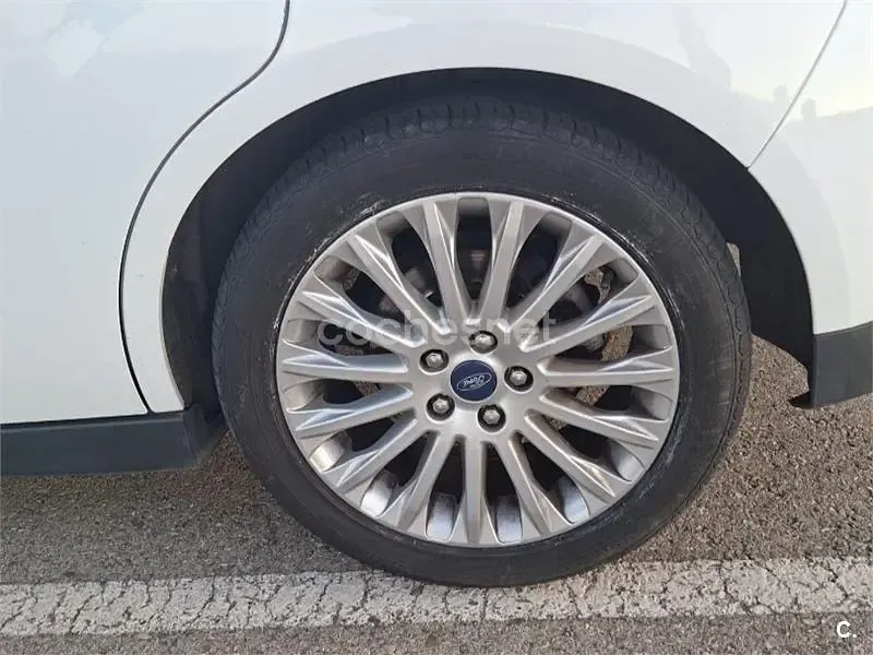 Usado Ford C-MAX Trend 125 CV (91 kW) 2013 Blanco Monovolumen