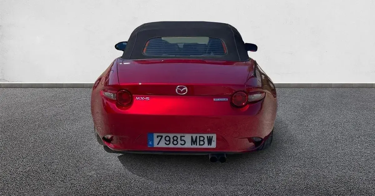 Usado Mazda MX5 Exclusive-Line 132 CV (97 kW) 2022 Descapotable