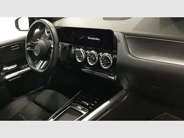 Usado Mercedes B250e 218 CV (160 kW) 2025 Gris montaña Utilitario