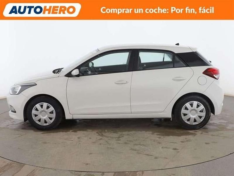 Usado Hyundai i20 84 CV (61 kW) 2015 Blanco Utilitario