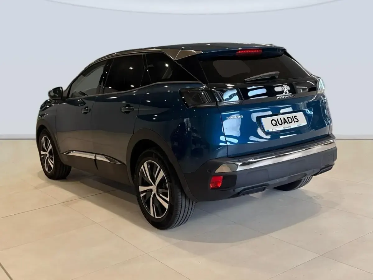 Usado Peugeot 3008 Allure 131 CV (96 kW) 2022 Azul SUV