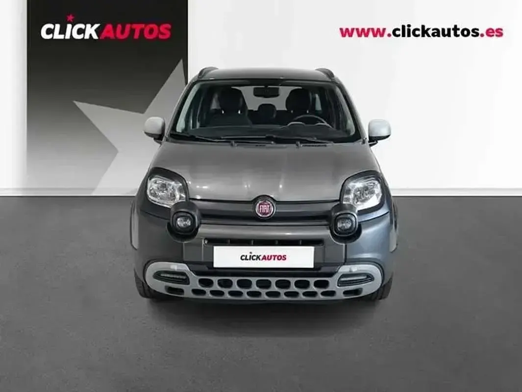 Usado Fiat Panda Garmin 71 CV (52 kW) 2023 Gris Utilitario