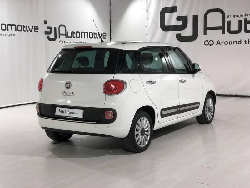 Usado Fiat 500L Lounge 85 CV (62 kW) 2015 Blanco Monovolumen