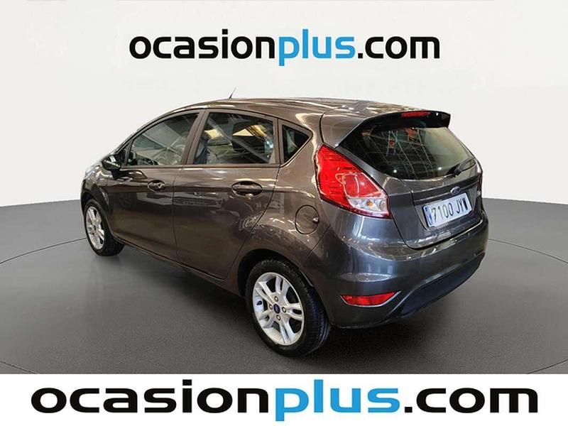 Usado Ford Fiesta Trend 82 CV (60 kW) 2017 Negro Utilitario
