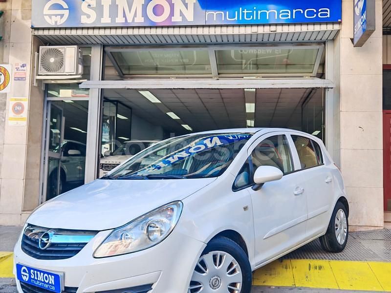 Blanco Usado 2007 Opel Corsa Cosmo Berlina | 2990 € (Precio justo) - Imagen 1/4