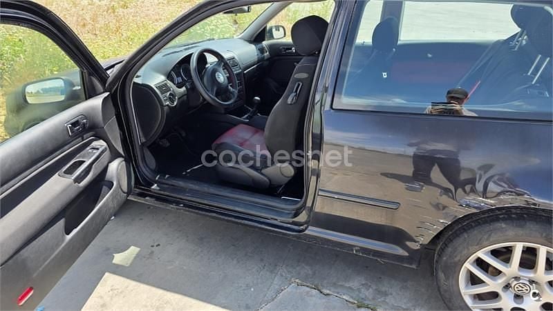 Usado VW Golf IV Conceptline 105 CV (77 kW) 2003 Negro Berlina