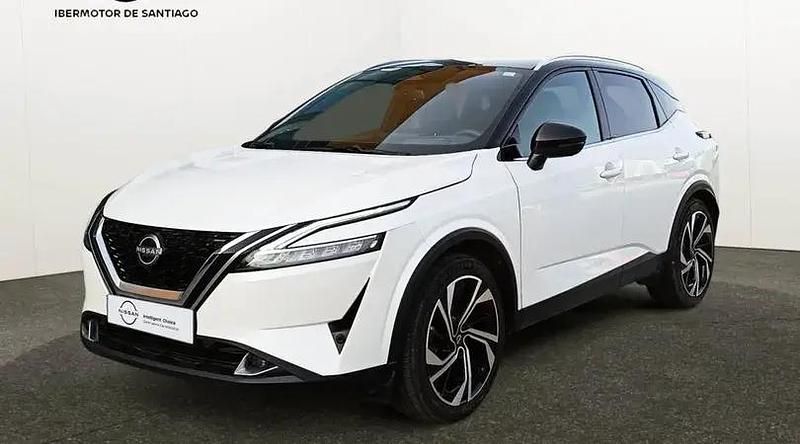 Usado Nissan Qashqai Tekna 158 CV (116 kW) 2023 Lunar white con techo midnight SUV