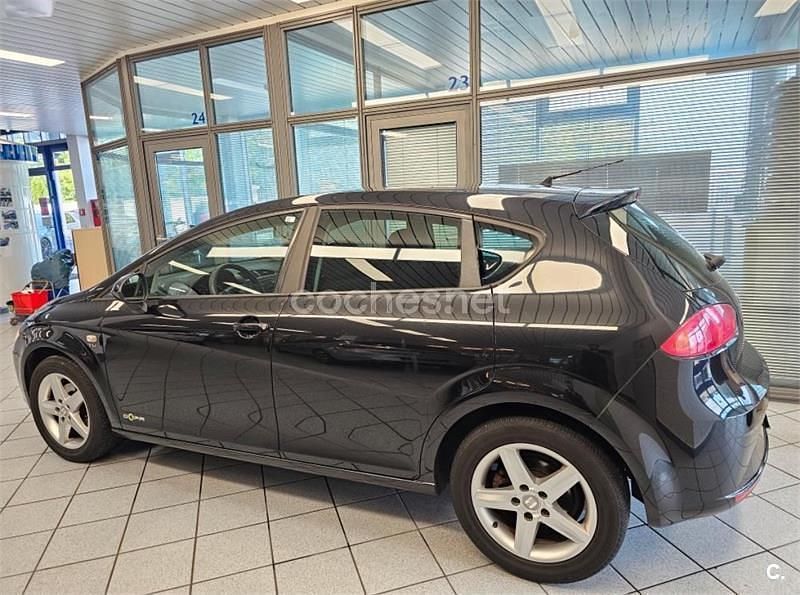 Negro Usado 2012 Seat Leon Copa Berlina | 6500 € (Buen precio) - Imagen 1/4