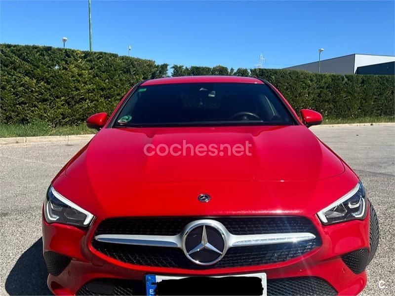 Usado Mercedes CLA180 122 CV (89 kW) 2019 Rojo Berlina