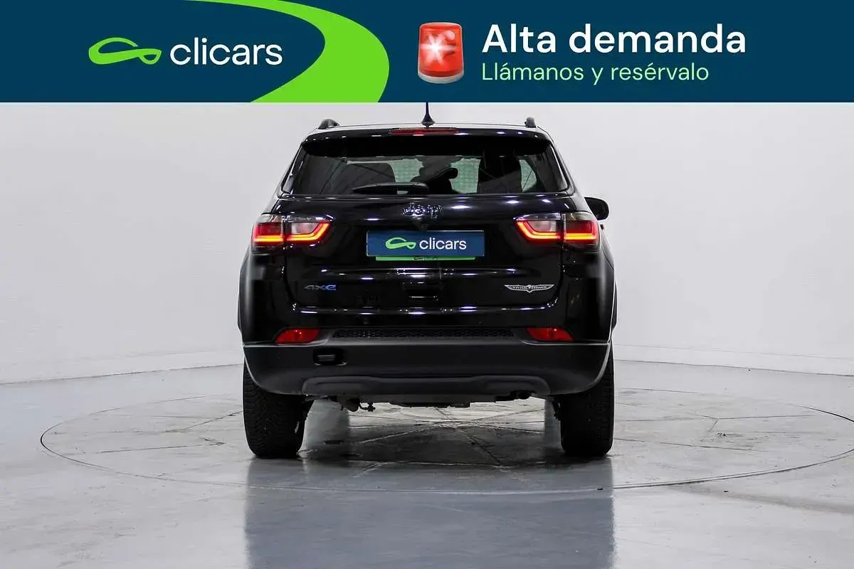 Usado Jeep Compass Trailhawk 179 CV (131 kW) 2024 Negro SUV