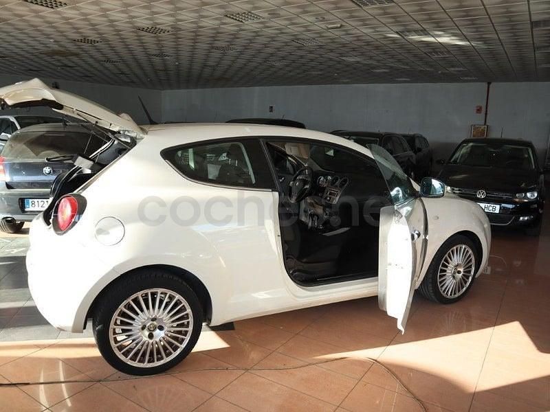 Usado Alfa Romeo MiTo Distinctive 120 CV (88 kW) 2010 Blanco Utilitario