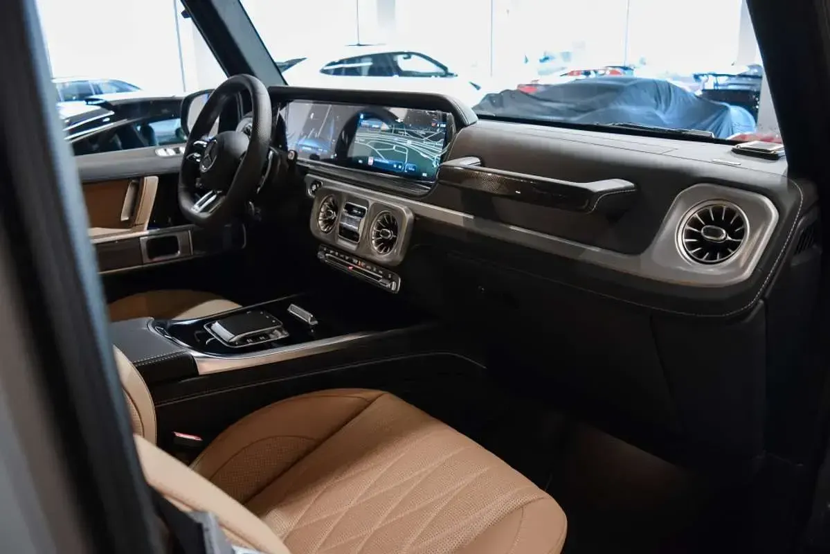Nuevo Mercedes G63 AMG Exclusive 585 CV (430 kW) 2026 Gris SUV
