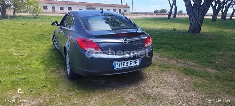 Usado Opel Insignia Cosmo 130 CV (95 kW) 2009 Azul Berlina