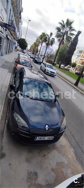 Usado Renault Mégane GrandTour Expression 105 CV (77 kW) 2011 Negro Familiar