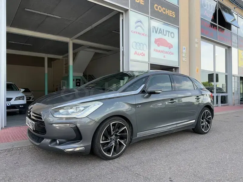Usado Citroën DS5 200 CV (147 kW) 2013 Gris / plata Utilitario