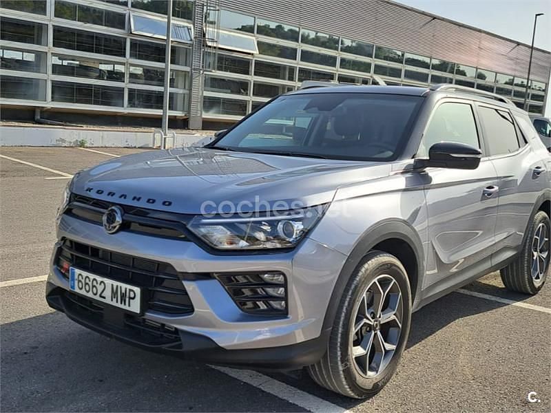 Gris / plata Usado 2024 Ssangyong (KGM) Korando SUV | 20.500 € - Imagen 1/4