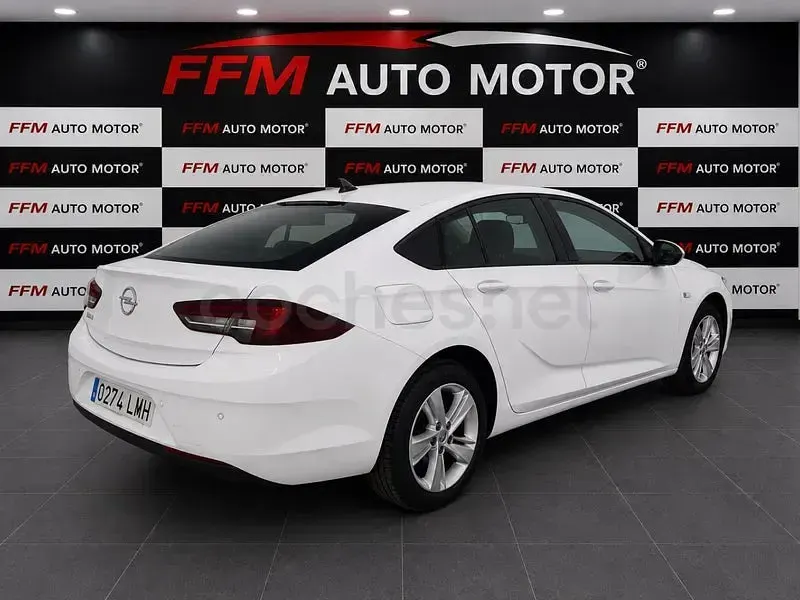 Usado Opel Insignia Business Edition 122 CV (89 kW) 2021 Blanco Berlina