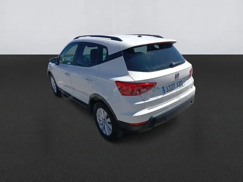 Usado Seat Arona Ecomotive 95 CV (69 kW) 2019 Blanco SUV