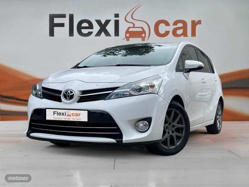 Usado Toyota Verso Advance 132 CV (97 kW) 2015 Blanco Monovolumen