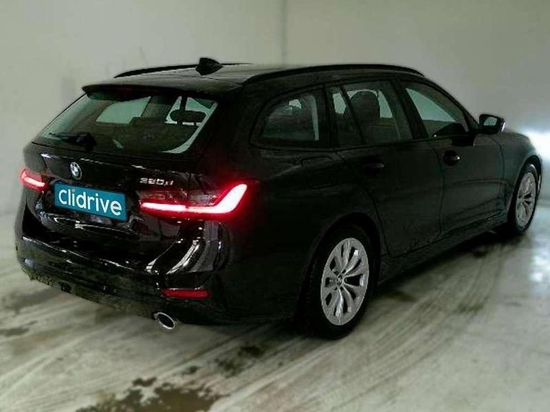 Usado BMW 320 190 CV (139 kW) 2021 Negro Familiar