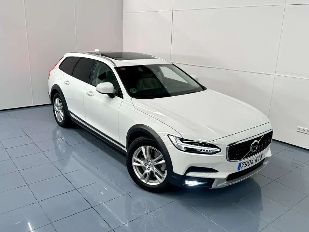 Usado Volvo V90 CC 235 CV (172 kW) 2019 Blanco Familiar