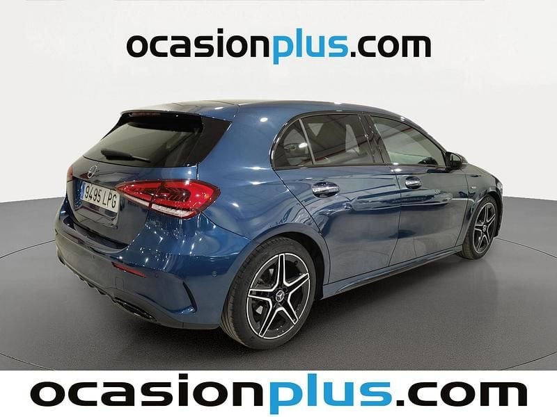 Usado Mercedes A180 AMG 116 CV (85 kW) 2021 Azul Utilitario