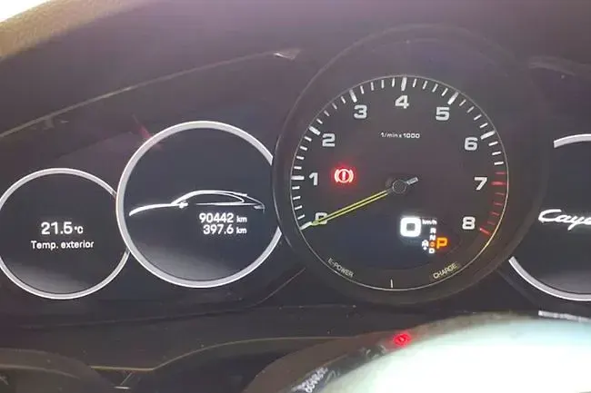 Usado Porsche Cayenne E-Hybrid 462 CV (339 kW) 2022 Negro SUV