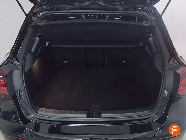 Usado Mercedes A200 150 CV (110 kW) 2024 Negro Berlina
