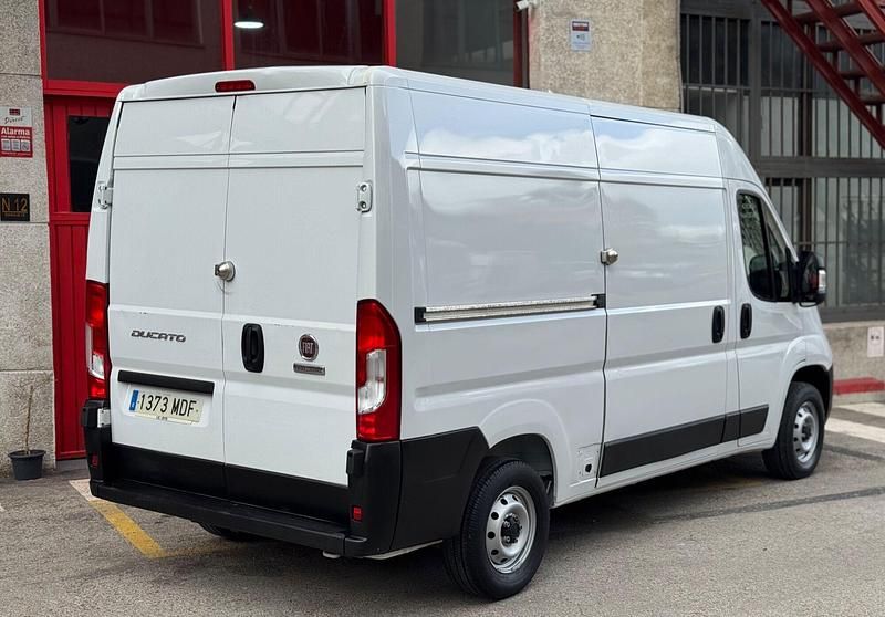 Usado Fiat Ducato 140 CV (102 kW) 2023 Blanco Van