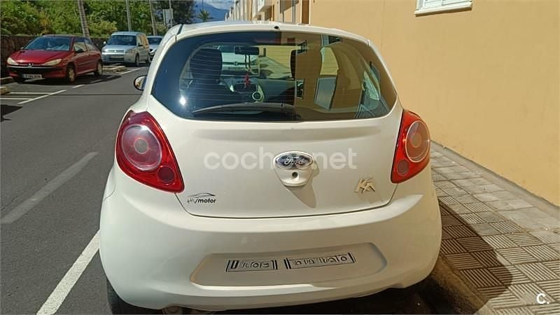 Usado Ford Ka ST 69 CV (50 kW) 2014 Blanco Berlina