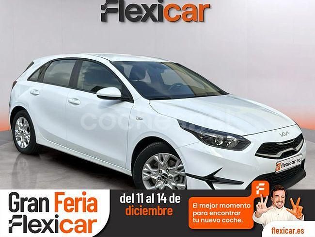 Blanco Usado 2022 Kia Ceed Utilitario | 16.990 € (Precio justo) - Imagen 1/4