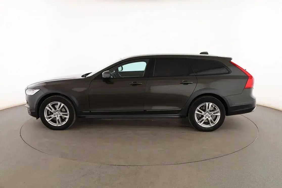 Usado Volvo V90 CC 190 CV (139 kW) 2019 Marrón Familiar
