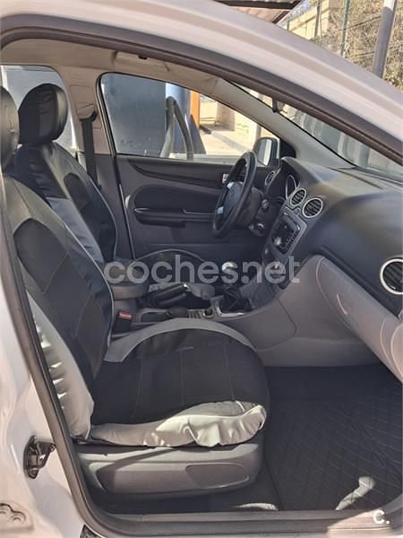 Usado Ford Focus Titanium 109 CV (80 kW) 2010 Blanco Berlina
