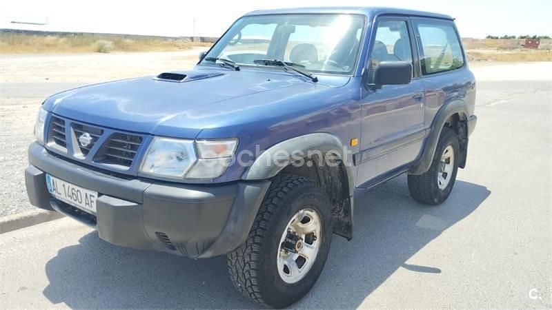 Violeta / lila Usado 1998 Nissan Patrol S SUV | 8000 € - Imagen 1/4