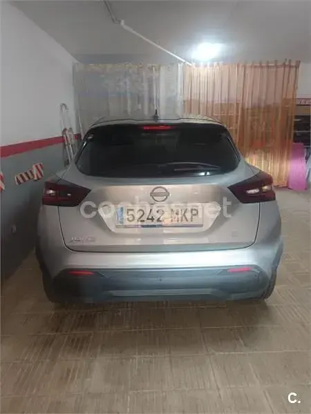 Usado Nissan Juke Tekna 114 CV (83 kW) 2023 Gris / plata SUV