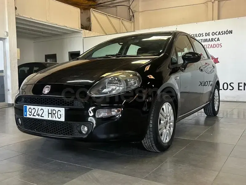 Usado Fiat Punto Lounge 69 CV (50 kW) 2013 Negro Utilitario
