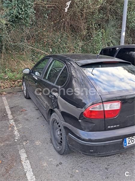 Negro Usado 2005 Seat Leon Sport Berlina | 2200 € (Buen precio) - Imagen 1/4