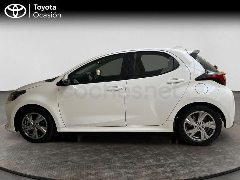 Usado Toyota Yaris Hybrid Active 116 CV (85 kW) 2025 Blanco Berlina