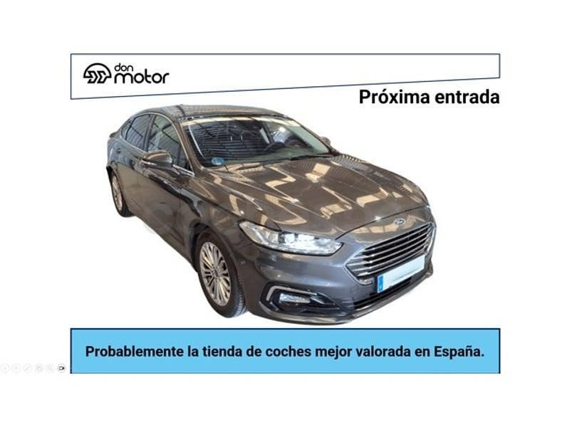 Usado Ford Mondeo Titanium 187 CV (137 kW) 2021 Gris / plata Berlina