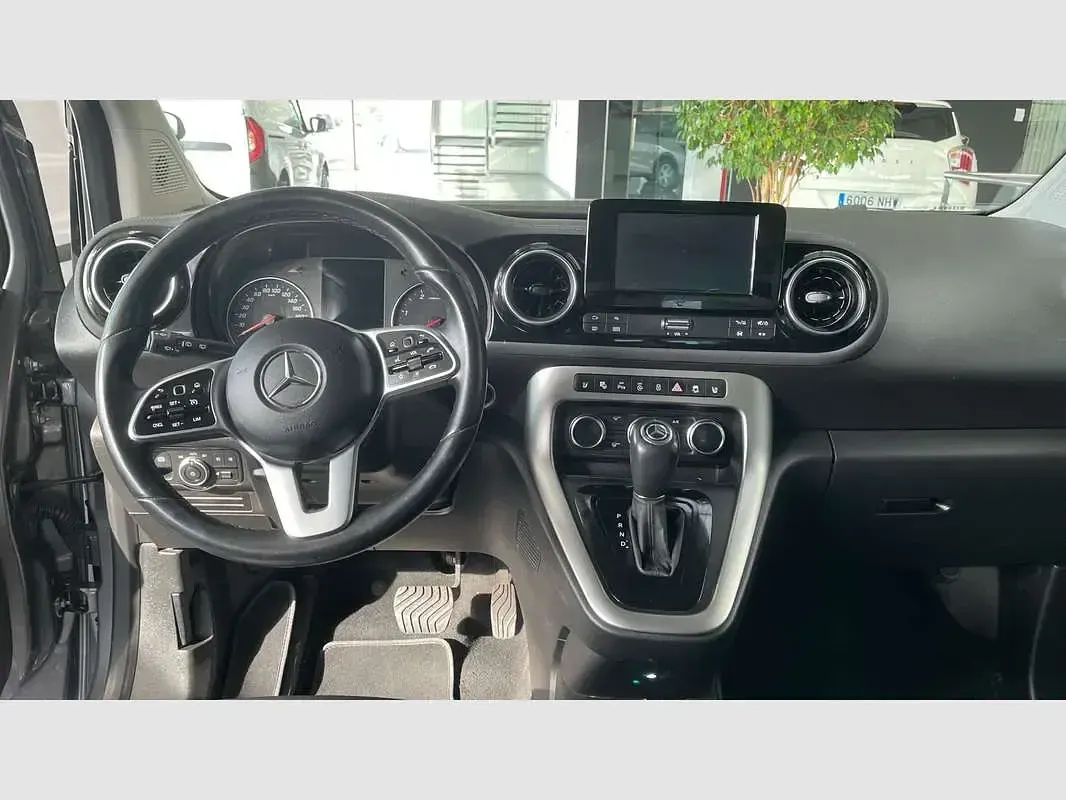 Usado Mercedes 180 116 CV (85 kW) 2025 Gris Berlina