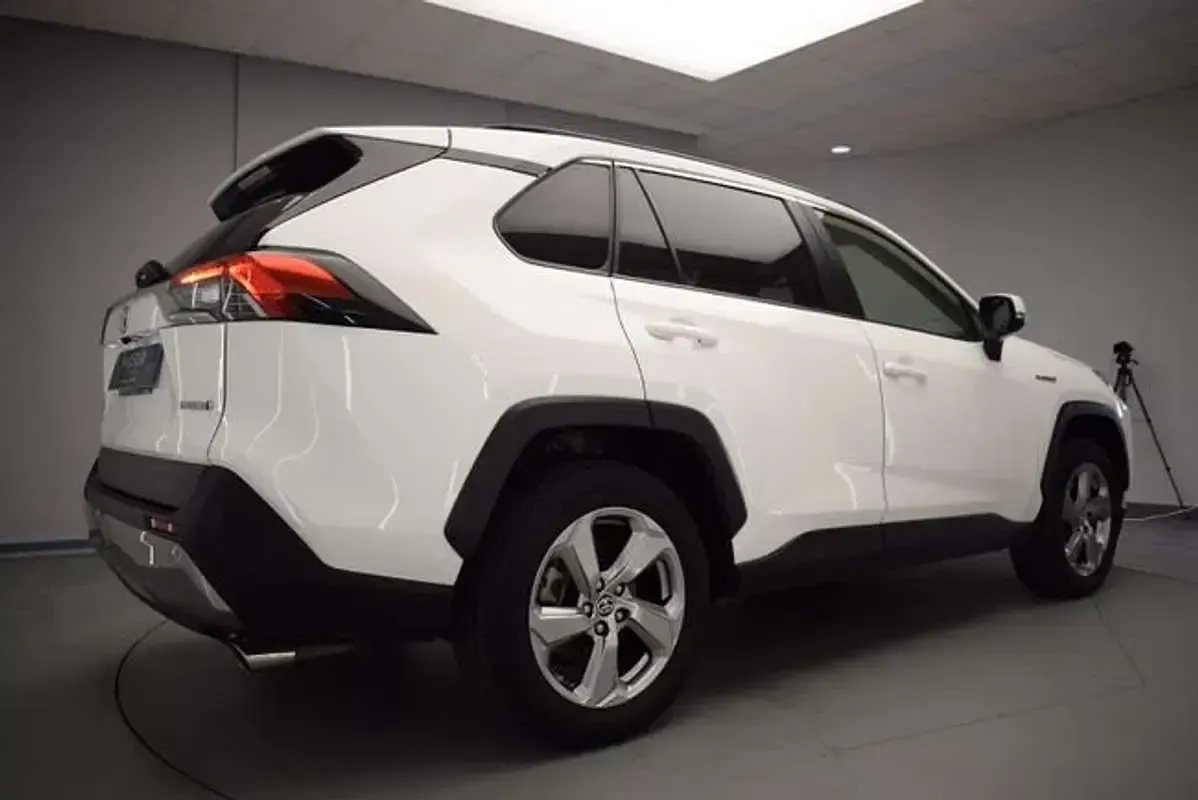 Usado Toyota RAV4 Hybrid Advance 218 CV (160 kW) 2021 Blanco SUV