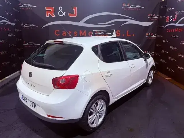 Usado Seat Ibiza Copa 85 CV (62 kW) 2011 Blanco Berlina