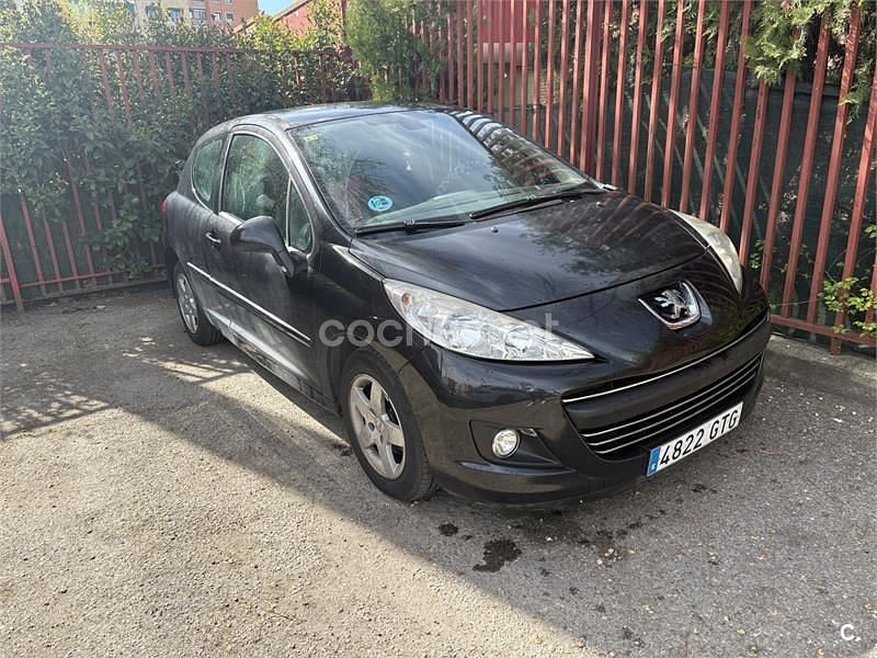 Usado Peugeot 207 95 CV (69 kW) 2010 Negro Berlina