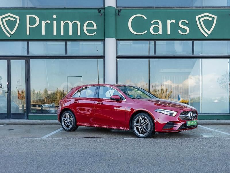 Usado Mercedes A250 218 CV (160 kW) 2021 Granate Berlina
