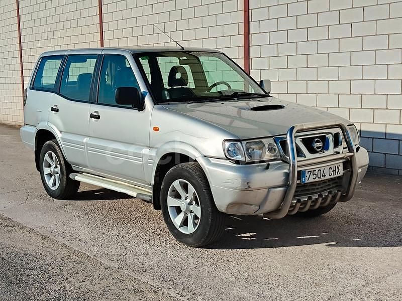 Gris / plata Usado 2003 Nissan Terrano SUV | 8850 € (Precio justo) - Imagen 1/4