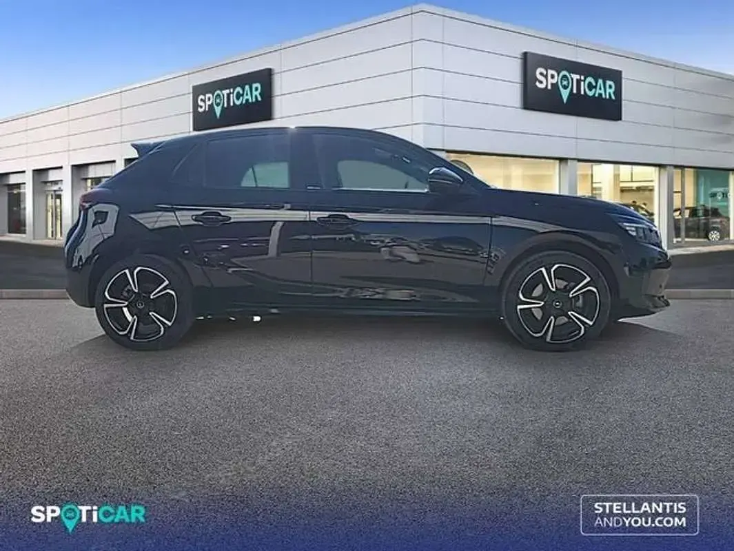 Usado Opel Corsa 110 CV (80 kW) 2025 Negro Utilitario