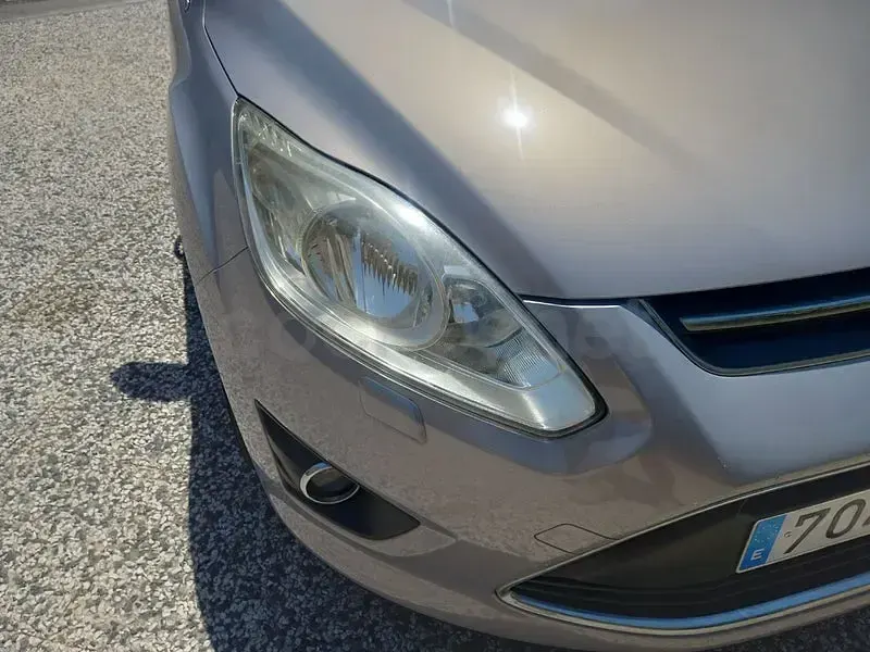 Usado Ford Grand C-Max Titanium 115 CV (84 kW) 2011 Gris / plata Monovolumen