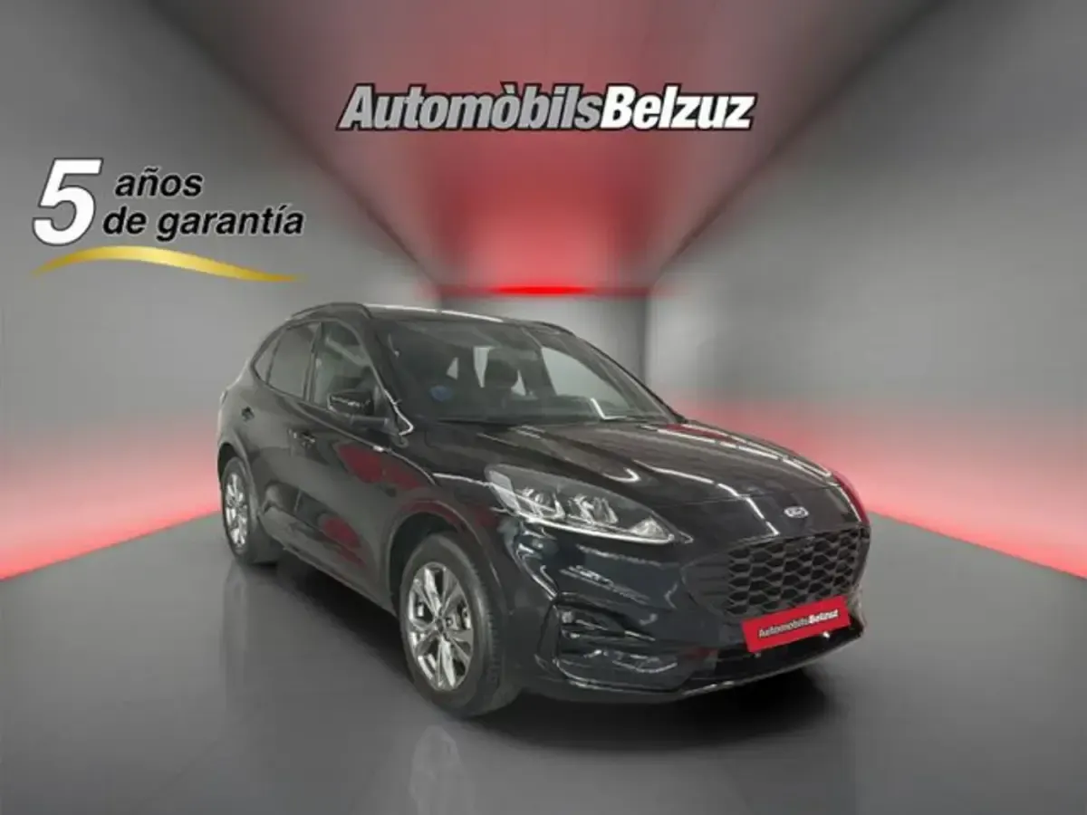 Usado Ford Kuga ST-Line 226 CV (166 kW) 2022 Negro SUV