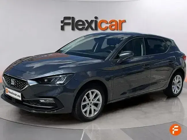 Begagnad Seat Leon Style 130 HK (95 kW) 2023 Grå