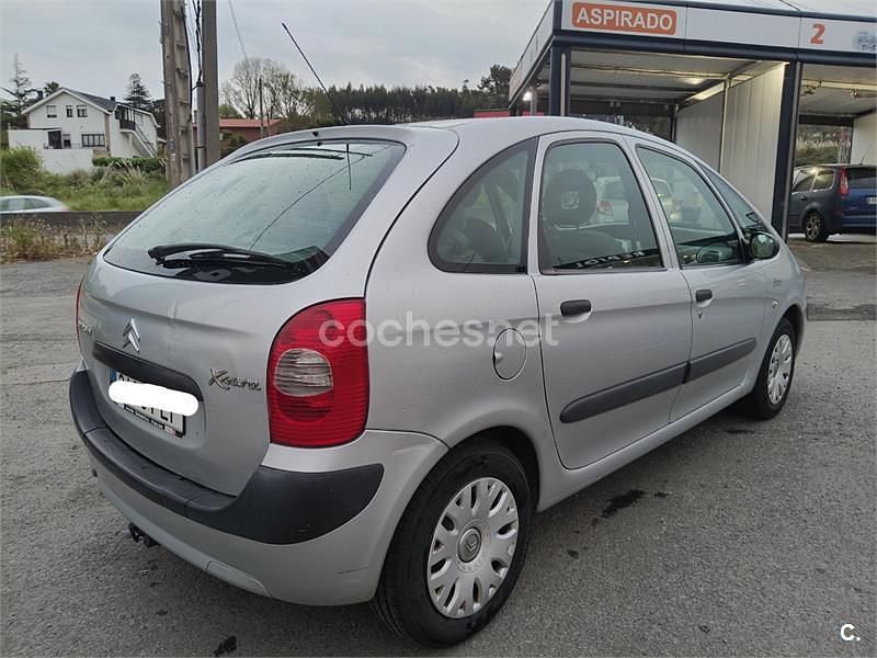 Usado Citroën Xsara Picasso 110 CV (80 kW) 2007 Gris / plata Monovolumen